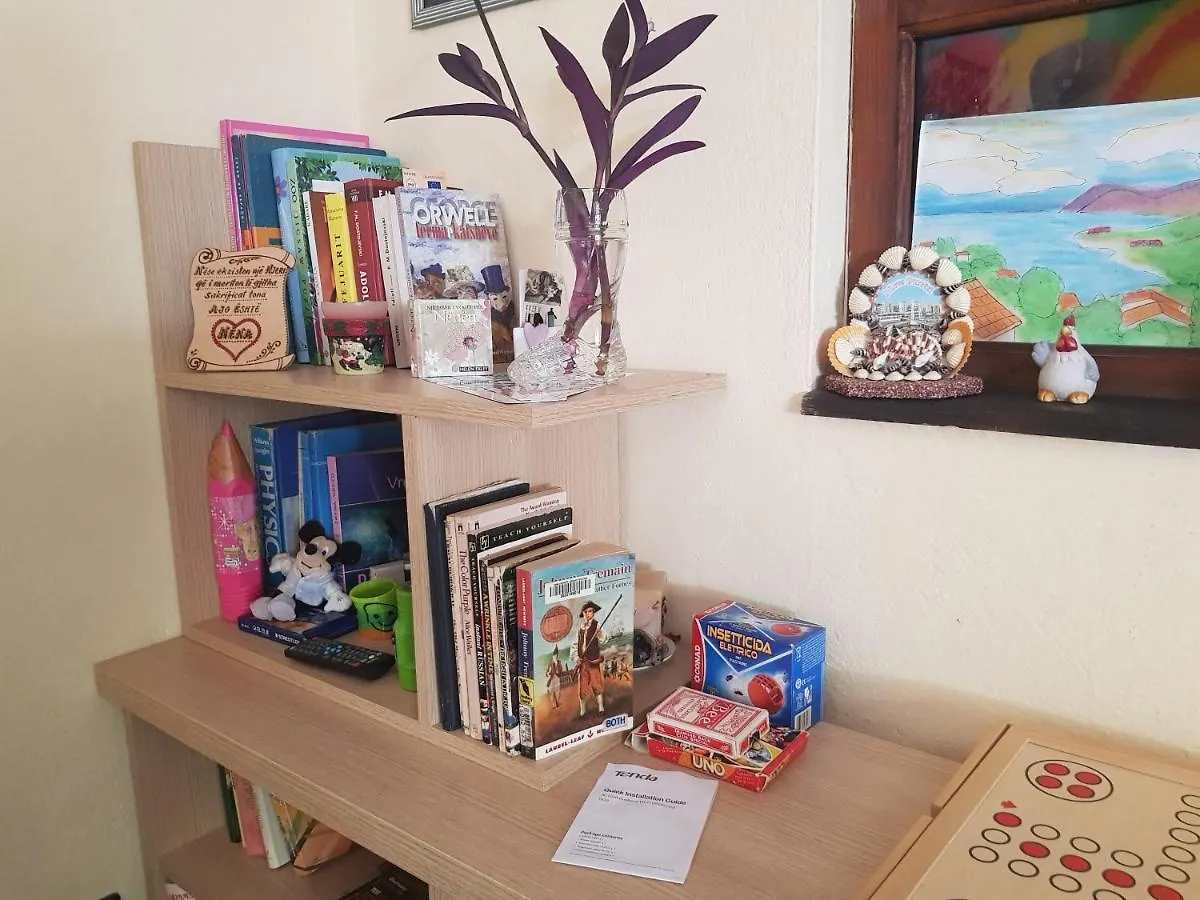 Centrally Located Lemon House Tirana 0*,  Albanien