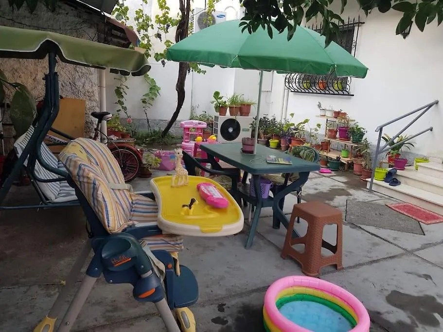 בית נופש טיראנה Centrally Located Lemon House