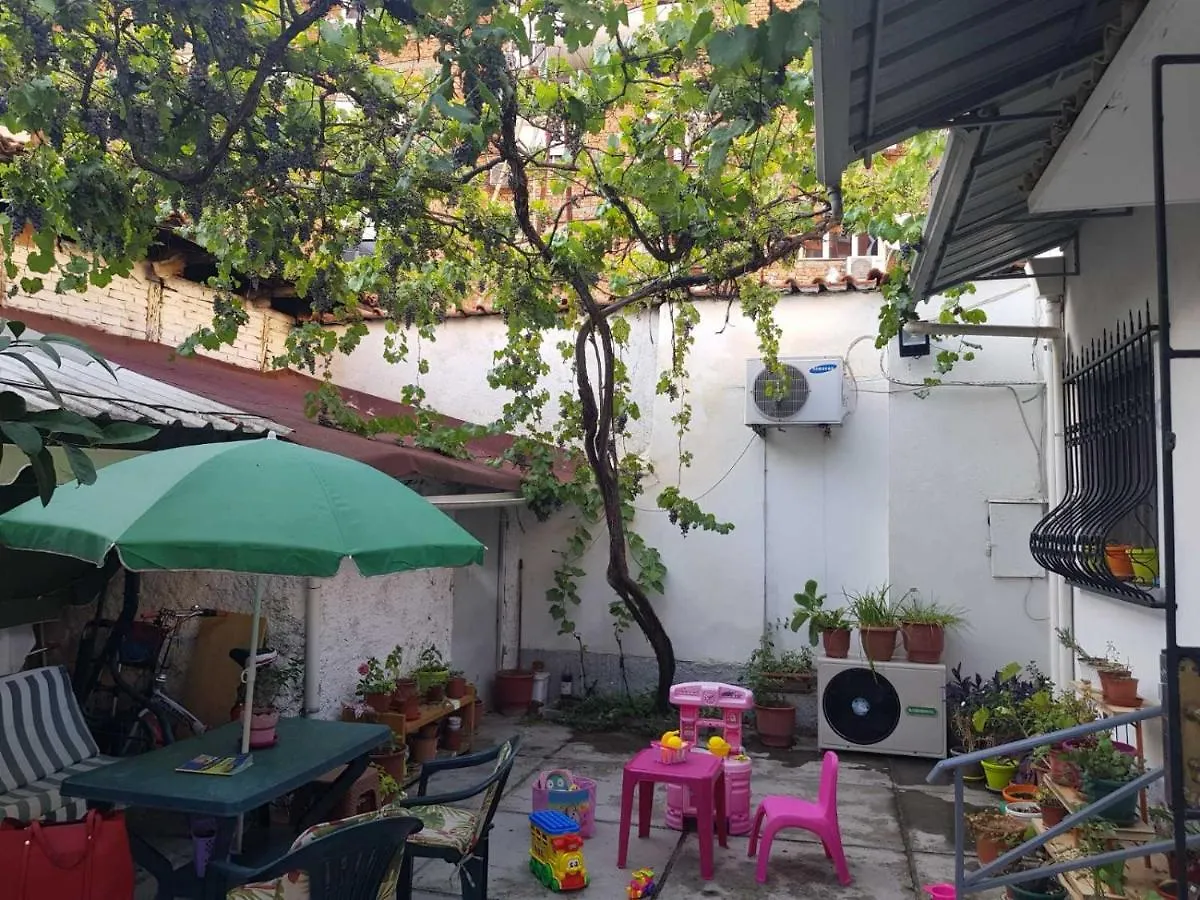 Ferienhaus Centrally Located Lemon House Tirana Albanien